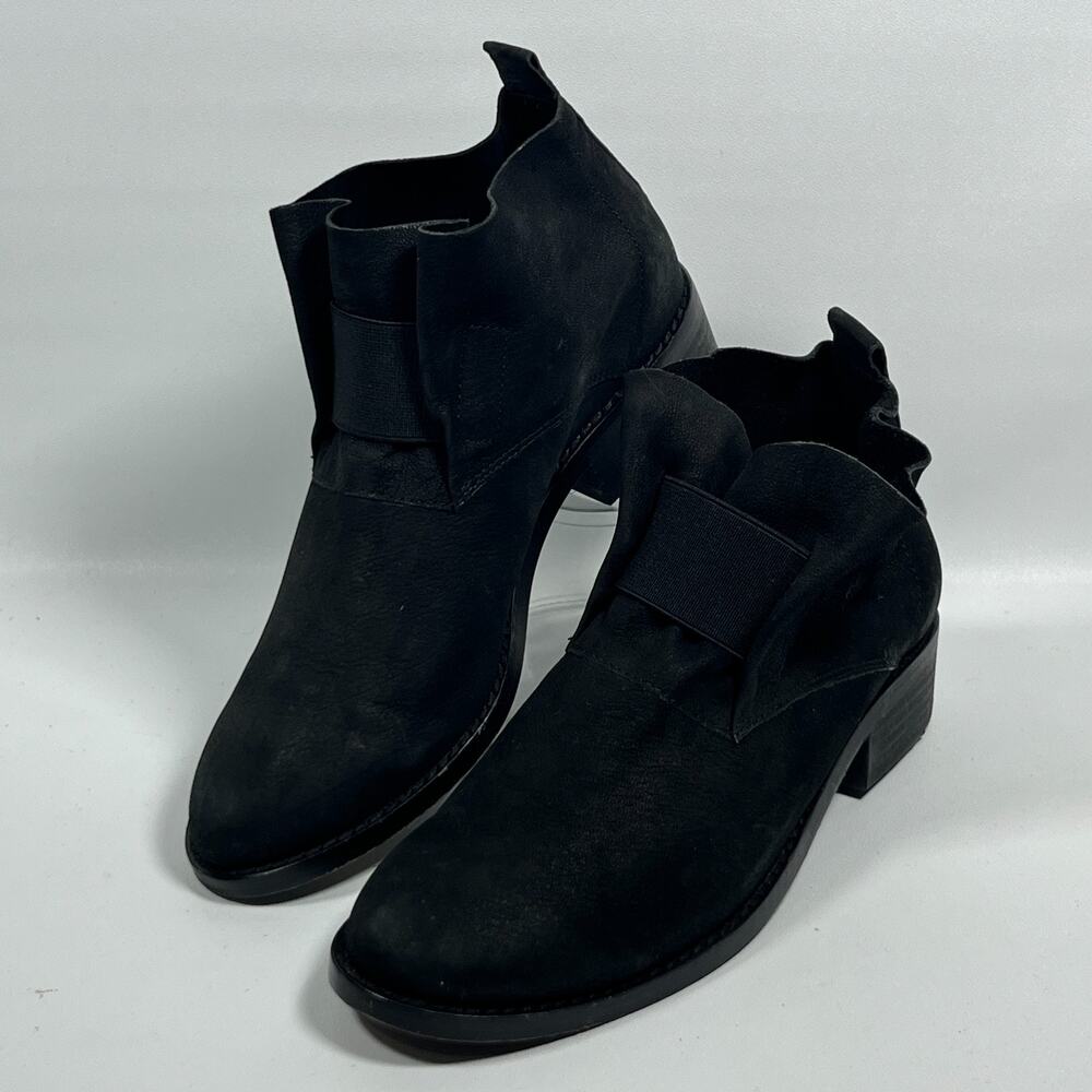 EILEEN FISHER Boots 6.5 Soul Tumbled Nubuck Leather Bootie Ankle Pull On Black